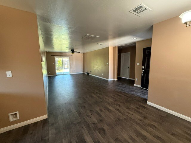 Building Photo - 1037 Honeybell Ct