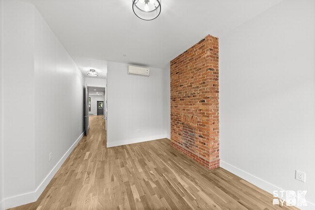 Building Photo - 71 Grove St