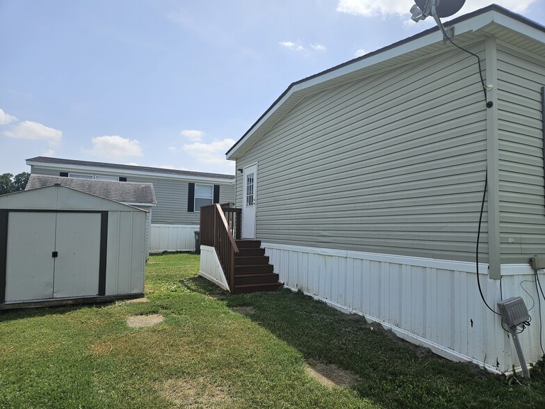 Building Photo - 39 Lynnwood Cir