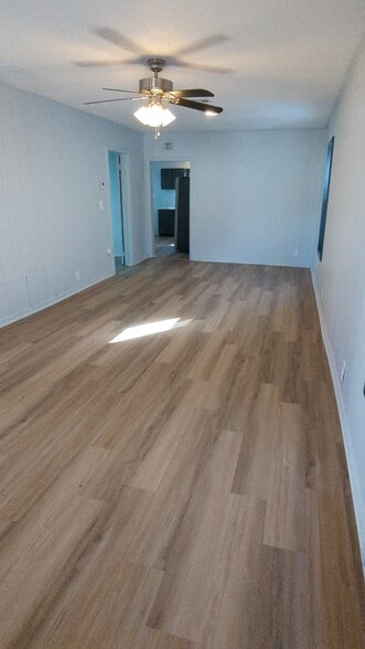 Building Photo - 112 N 5th St