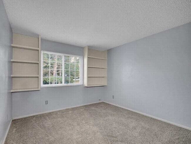 Building Photo - $1,500.00, 2-bed, 2-bath located in Denver with $500 OFF FIRST MONTH'S RENT!