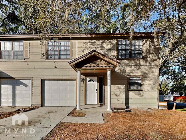 Primary Photo - 1809 Summit Chase Ave