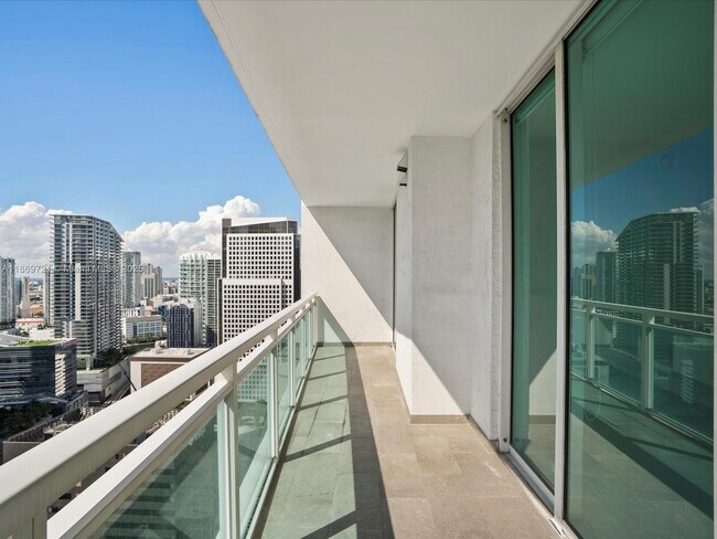 Building Photo - 951 Brickell Ave