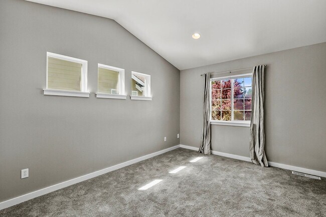Building Photo - ? Spacious Snohomish Home with Luxury Features & Room to Live! ?