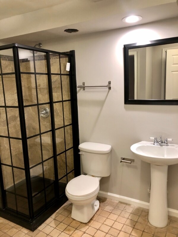 Building Photo - 866 Moreland Ave SE