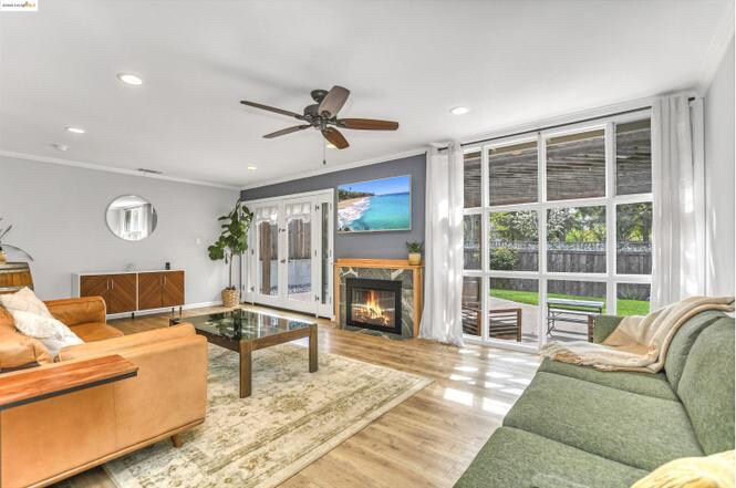 Building Photo - 2419 Erie Dr