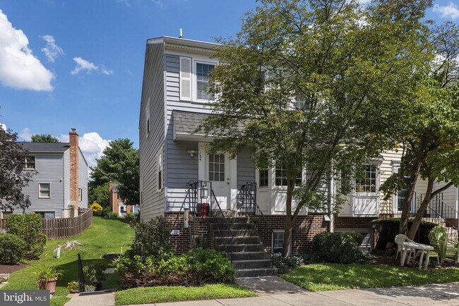 Building Photo - 124 Barnsfield Ct