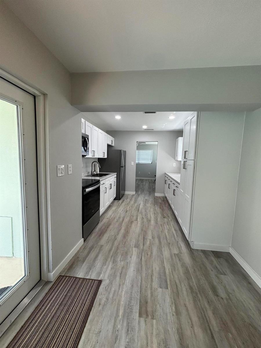 Building Photo - 9109 Bamboo Dr