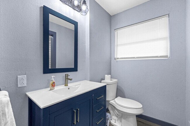 Building Photo - 11103 Greenwillow Dr