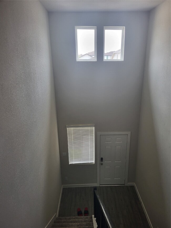 Building Photo - 5611 Madden Ln