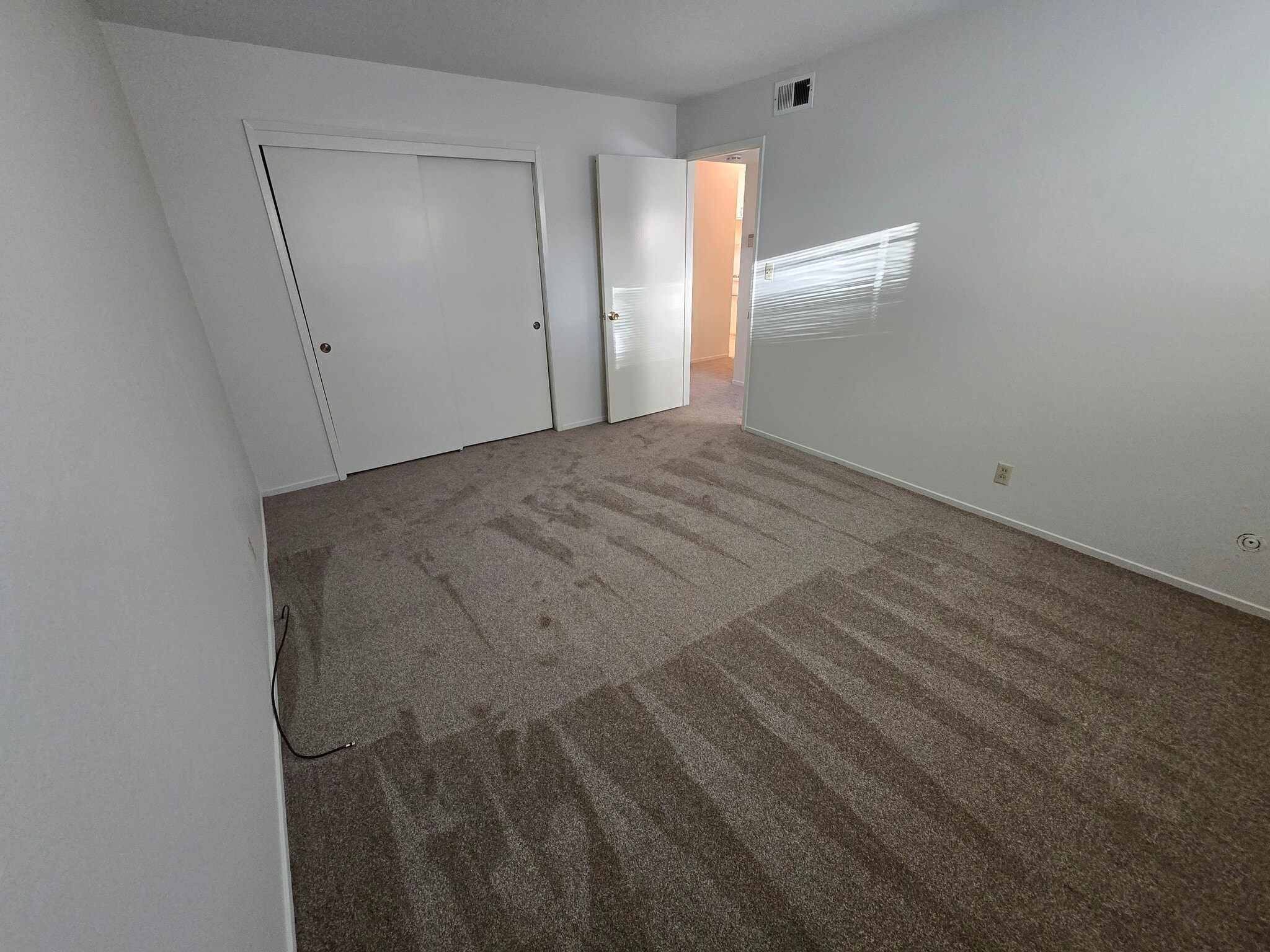 Building Photo - 1751 Ross Cir