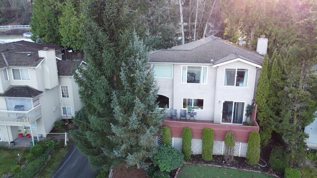 Building Photo - 16427 SE 39th Pl
