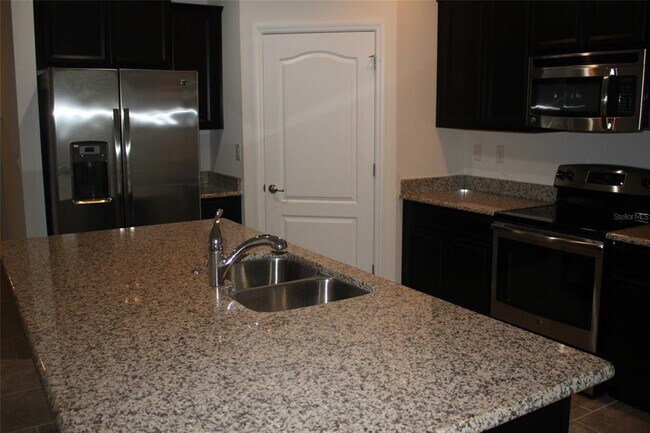 Building Photo - 2909 Top Water Way
