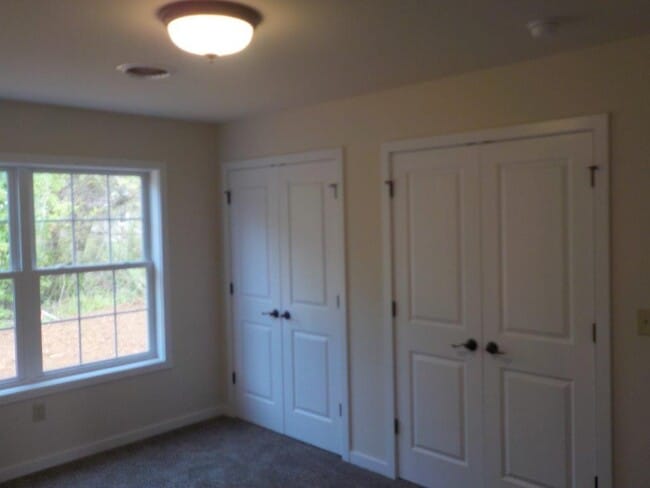 Building Photo - Easterly Parkway Townhouse