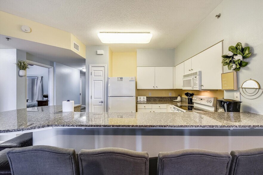 Building Photo - 104 Gulfside Ct