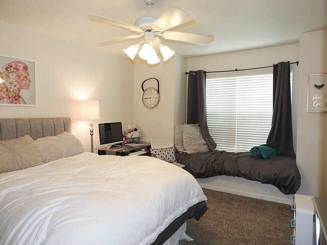 Building Photo - 8420 E 29th Ave