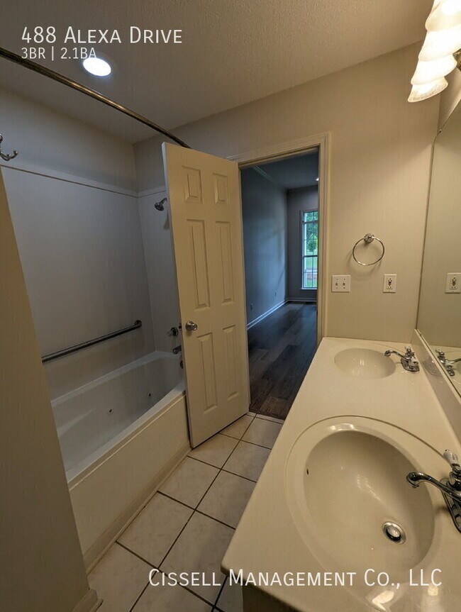 Building Photo - 488 Alexa Dr