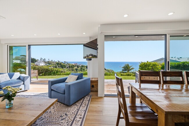 Building Photo - 6817 Seawatch Ln