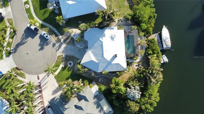 Building Photo - 6612 Black Fin Way