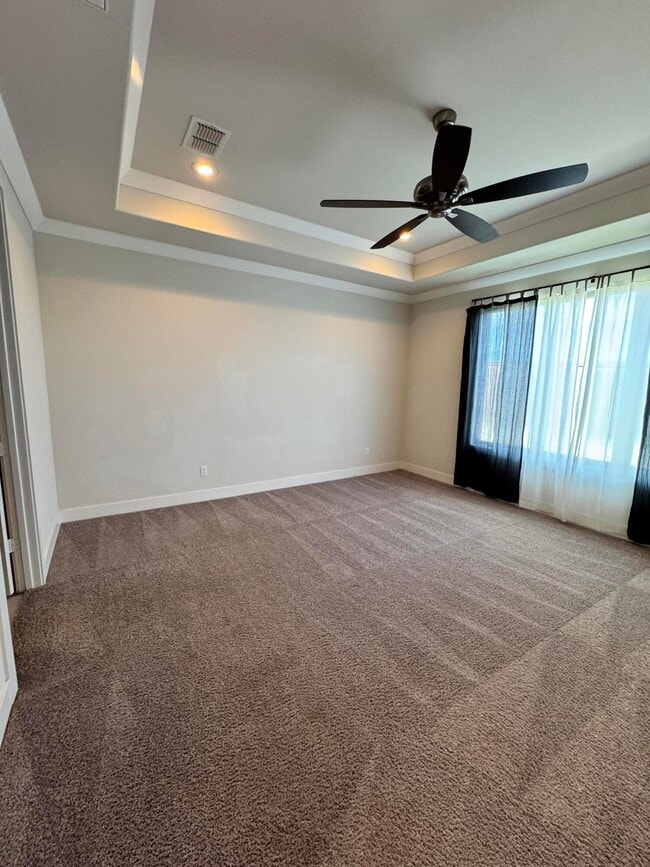 Building Photo - 23 Wilshire Blvd