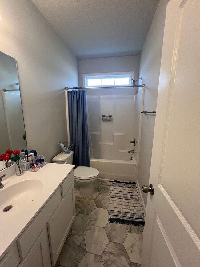 Building Photo - 208 Shallowbag Bay Ln