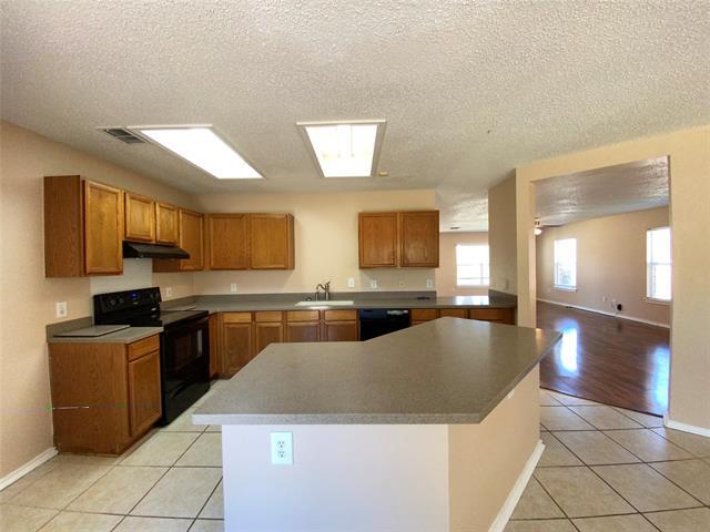 Building Photo - 313 Willow Oak Dr