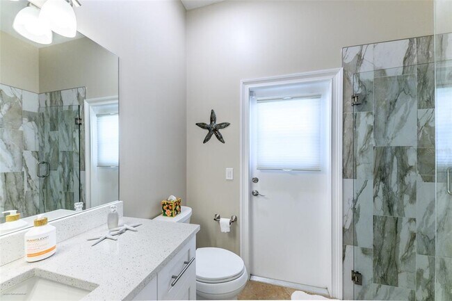 Building Photo - 3209 Sunset Key Cir