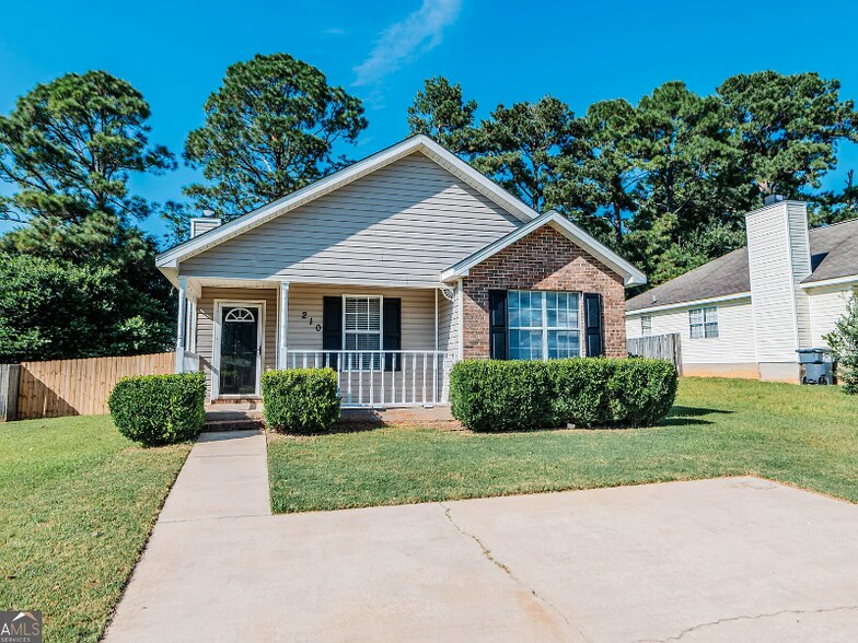 Primary Photo - 210 Chadwyck Cir