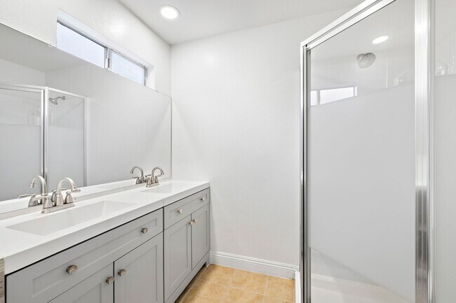 Building Photo - 33831 Malaga Dr