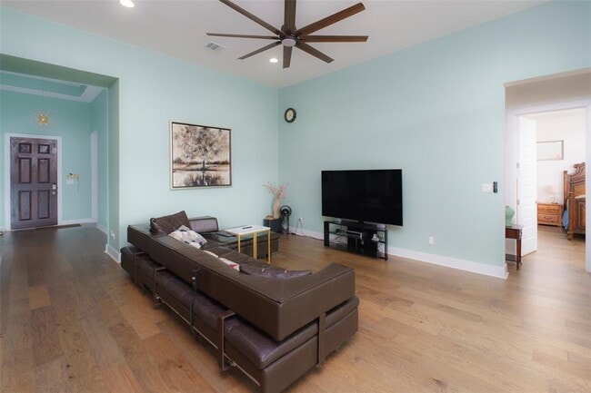 Building Photo - 816 Paseo de Castana Wy