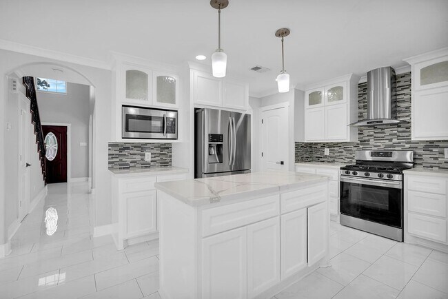 Building Photo - 405 Mystic Trail Loop