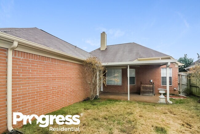 Building Photo - 745 N Sanga Rd