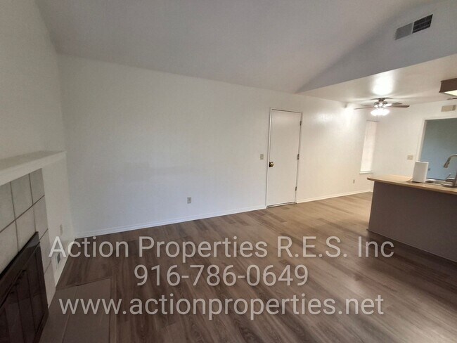 Building Photo - Antelope R.V. Parking, Single Story: Large Yard: RV Parking: 3 Bed, 2 Bath - Foothill Farms/Antelope