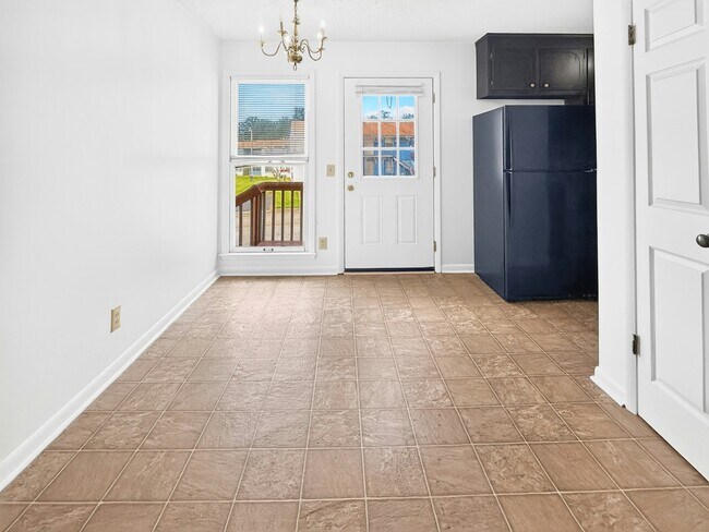 Building Photo - 6209 Friar Tuck Dr NW