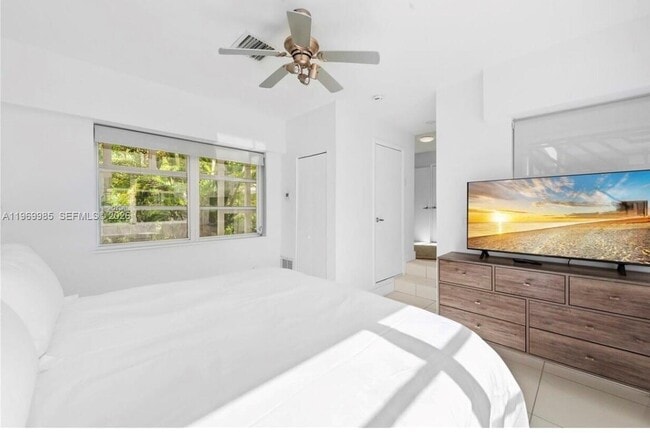 Building Photo - 1025 Belle Meade Island Dr