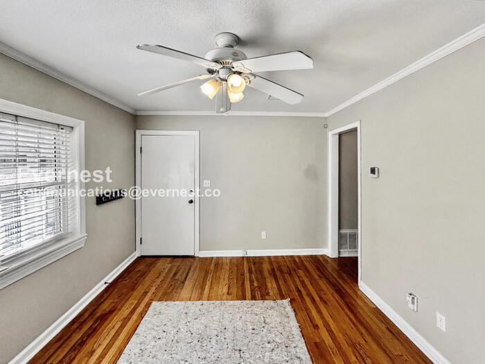 Building Photo - 841 Frederica St NE