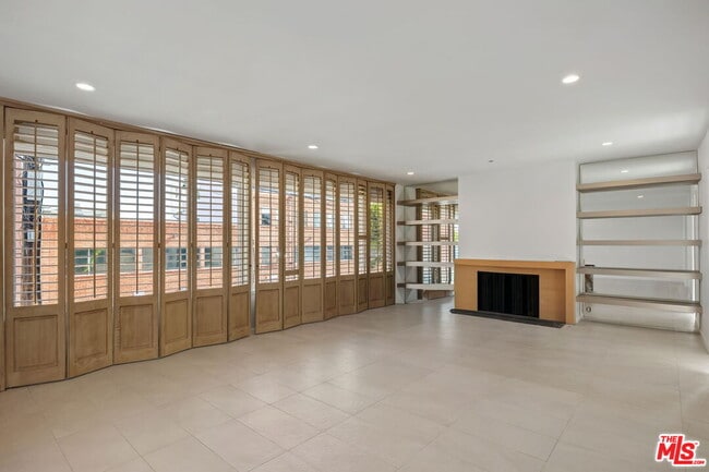 Building Photo - 450 Smithwood Dr