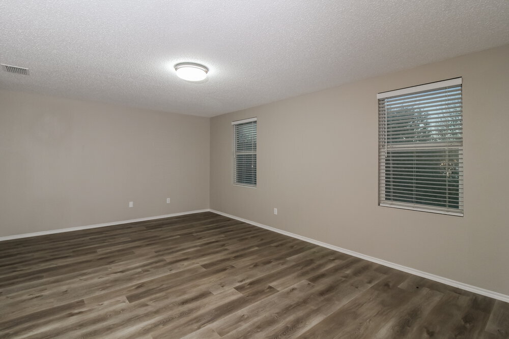 Building Photo - 1808 Lariat Dr