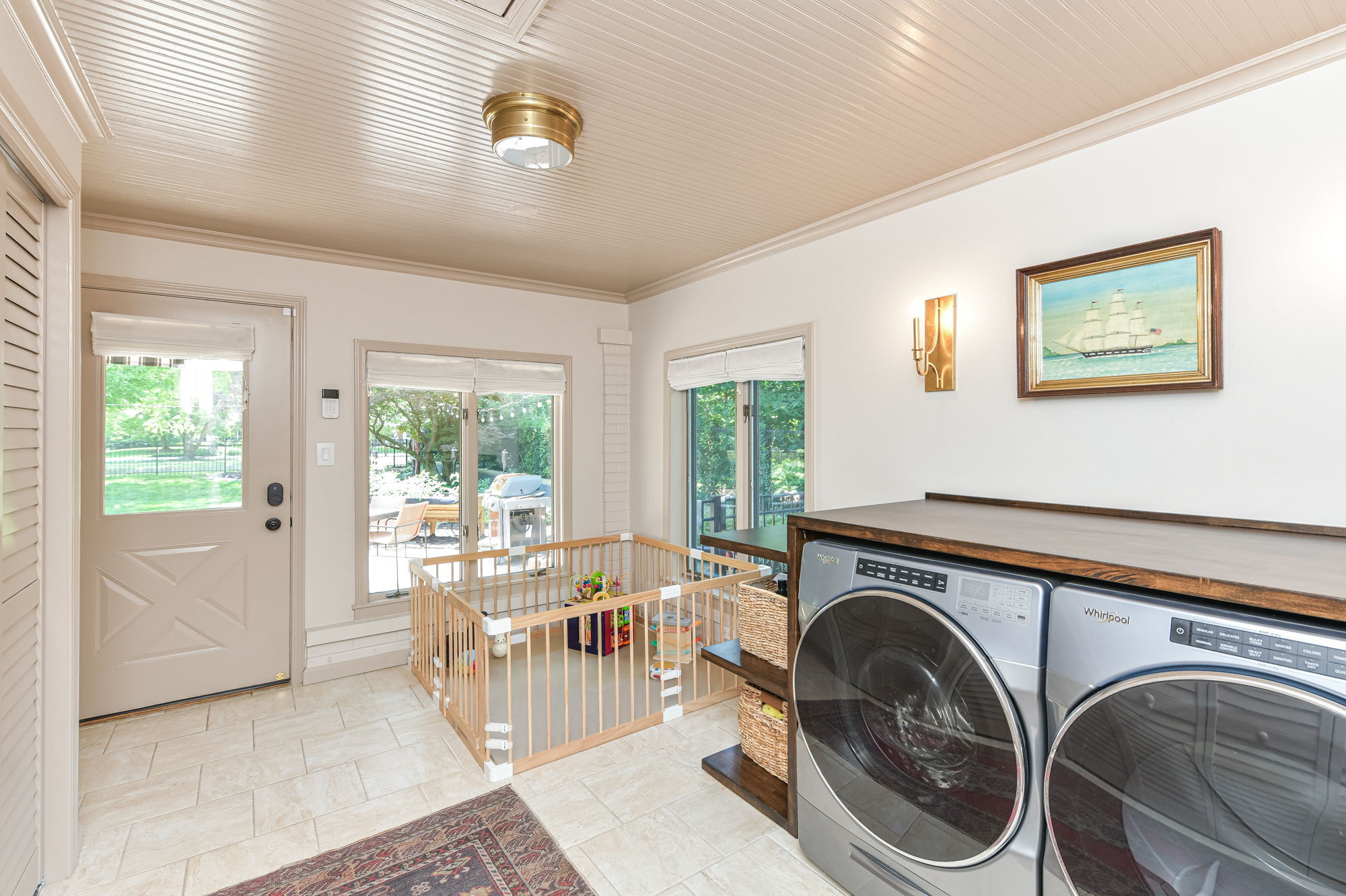 Building Photo - 5939 Gladden Dr
