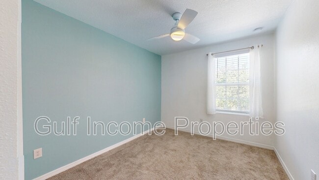 Building Photo - 10340 Oakside Dr