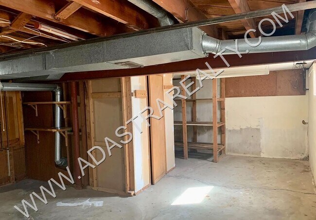 Building Photo - Beautiful Newly Remodeled Raytown Home-Coming SOON!!