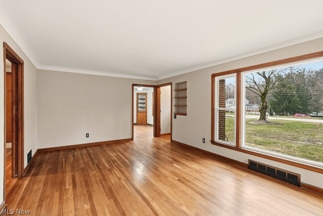 Building Photo - 6119 E Sprague Rd