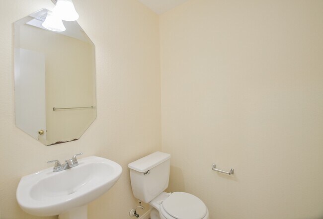 Building Photo - 3907 Pebble Garden Ln