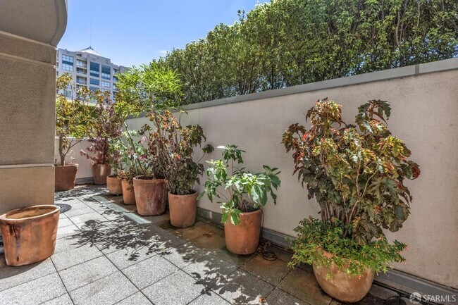 Building Photo - 229 Brannan St
