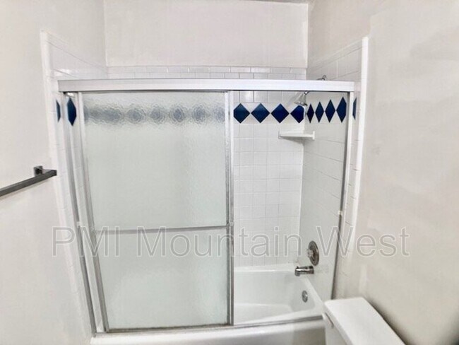 Building Photo - 1891 N Hill Field Rd