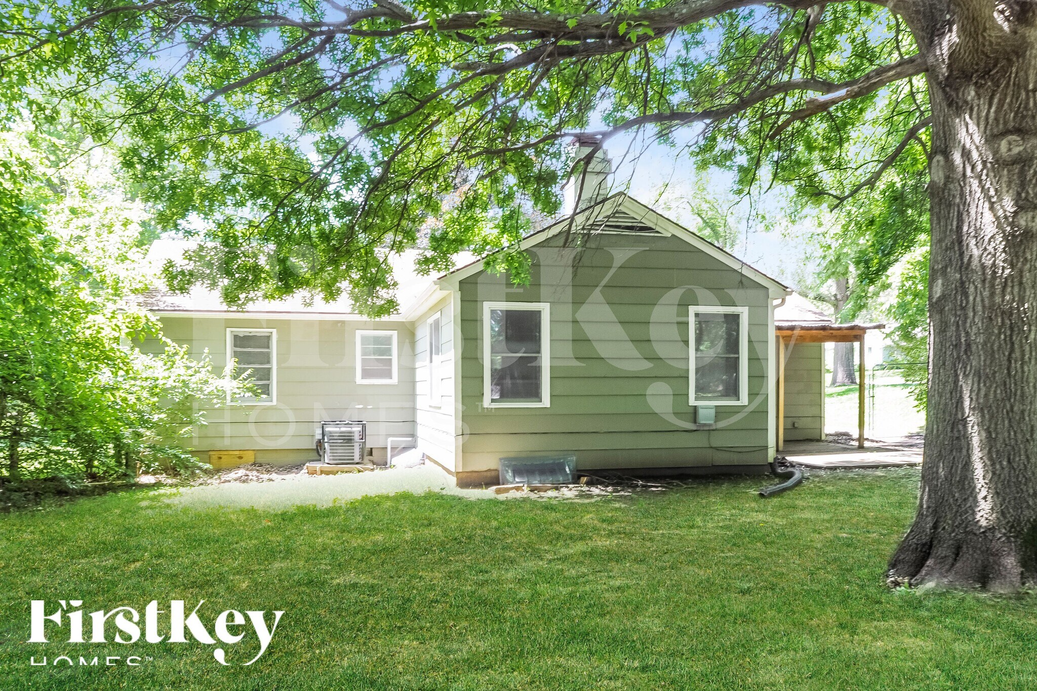 Building Photo - 11319 Bennington Ave