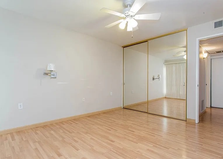 Building Photo - 801 Pinetree Cir