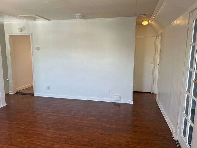 Building Photo - 5518Mont