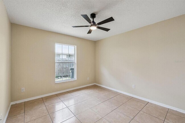 Building Photo - 4136 Tall Tree Dr