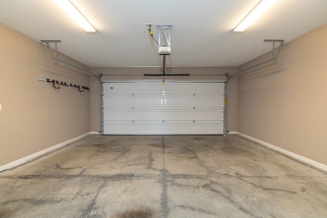 Building Photo - 2715 Honey Hill Rd